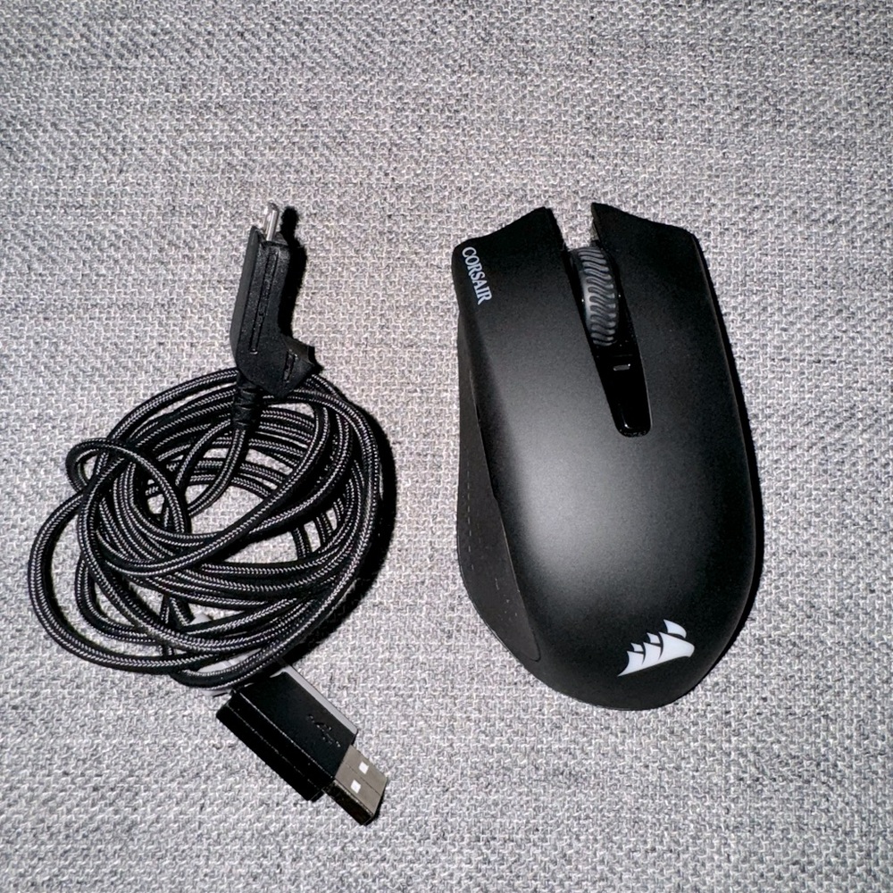 No Box
CORSAIR - HARPOON RGB Wireless
Optical Gaming Mouse with Bluetooth.